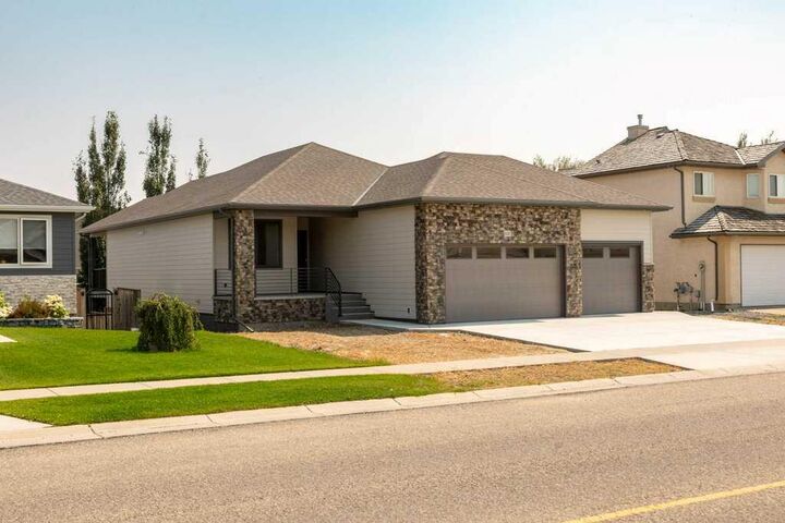 1027 Canyon Boulevard W — photo 1