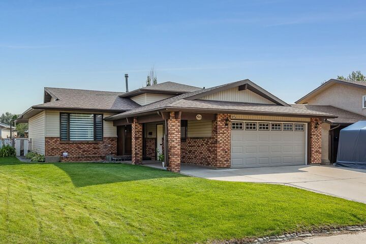 Property Photo:  80 Carry Crescent SE  AB T1B 3J8 