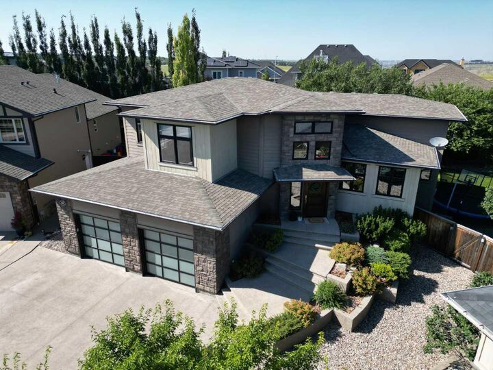 402 Stonecrest Terrace W — photo 1
