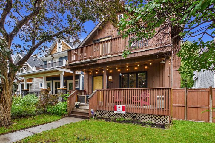 Property Photo:  224 10A Street NW  AB T2N 1W6 