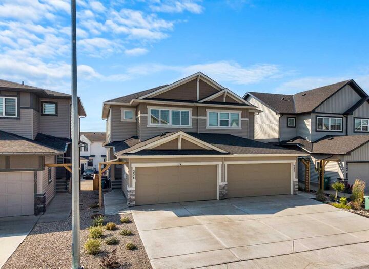 Property Photo: 256 Heritage Heights AB T4C 3A7
