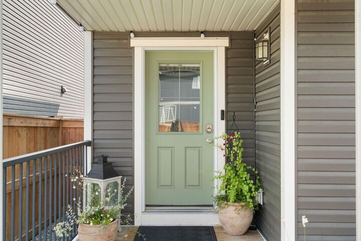 Property Photo: 5 Fireside Cove AB T4C 0X3
