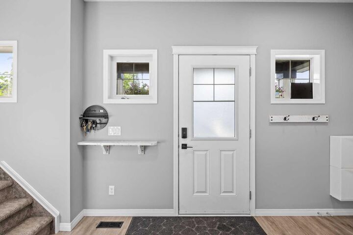 Property Photo:  82 Cimarron Grove Close  AB T1S 0H5 