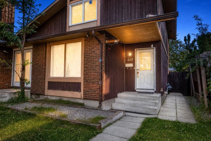 Property Photo: 617 Whitewood Road NE AB T1Y 4A1