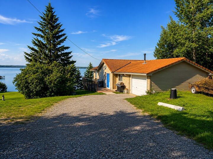 Property Photo: 745 Elk Street AB T0C 0J0