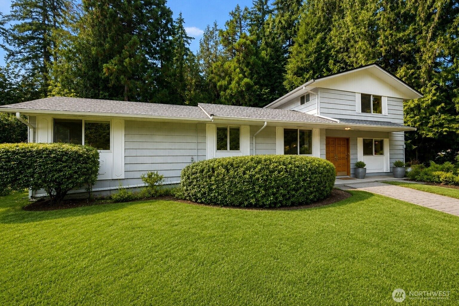 Property Photo: 35623 9th Avenue SW WA 98023