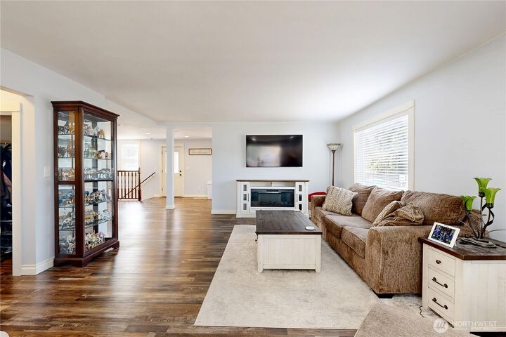 Property Photo:  529 SW 1st  WA 99324 