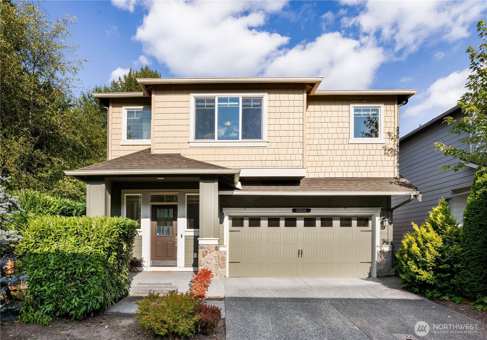 Property Photo: 20340 85th Place NE WA 98011
