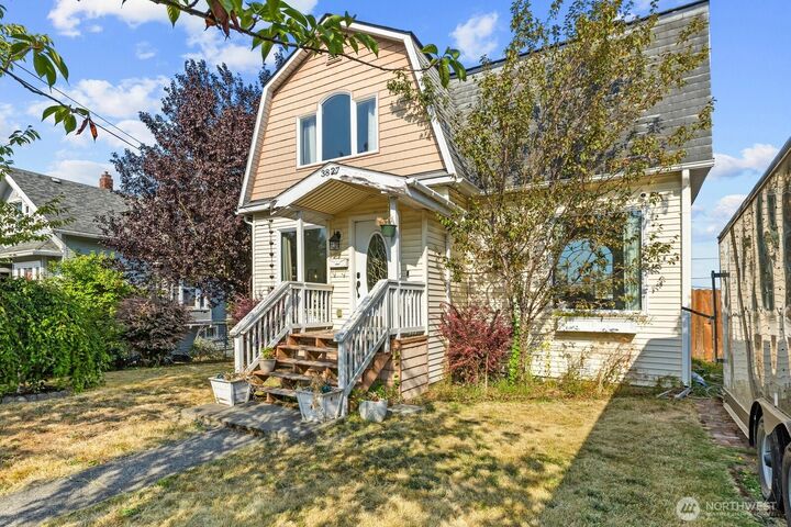 Property Photo: 3827 High Street WA 98201