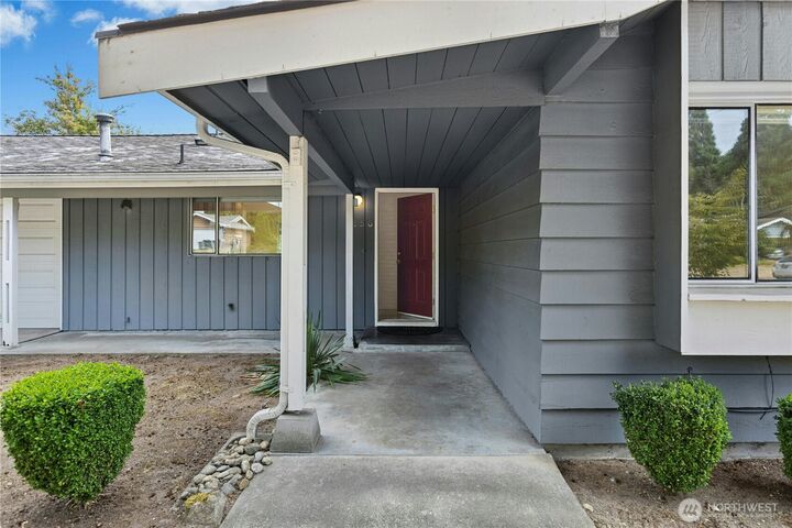 Property Photo:  250  110th Place SE  WA 98004 