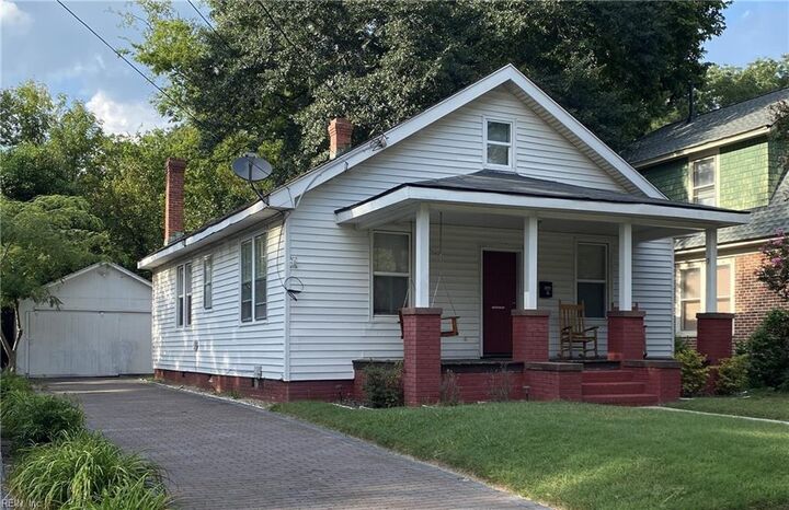 Property Photo:  216 Nansemond Ave  VA 23434 