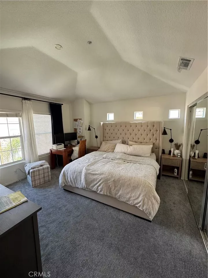 Property Photo:  1 Cuzzano Aisle  CA 92606 