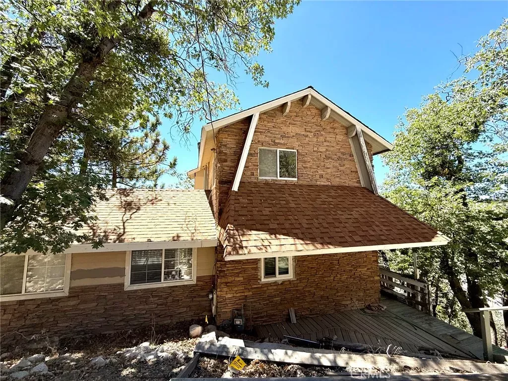 Property Photo:  2190 Tank Road  CA 92382 