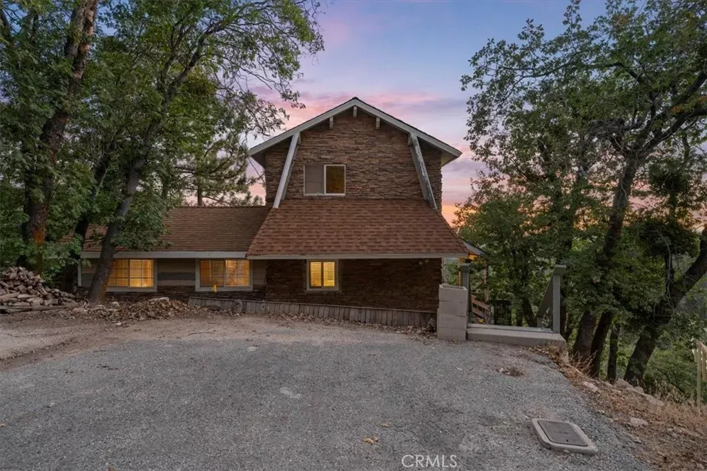 Property Photo: 2190 Tank Road CA 92382