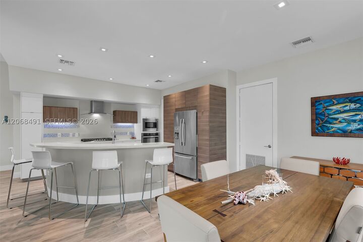 Property Photo:  122 S Bahama Dr  FL 33050 