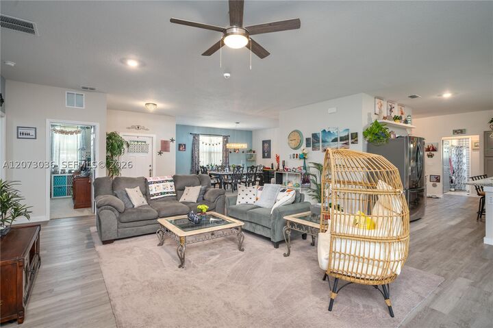Property Photo:  182 Woodstork Way  FL 33843 