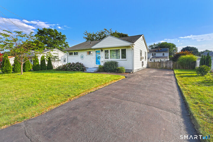 Property Photo: 105 Skyline Drive CT 06516