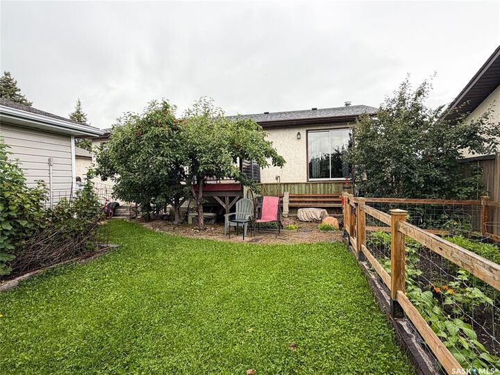 Property Photo: 48 Dunfield Crescent SK S9X 1C4