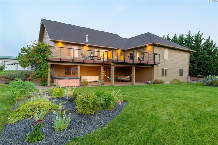 Property Photo:  9334 N Canyon View Pr NE  WA 99320 