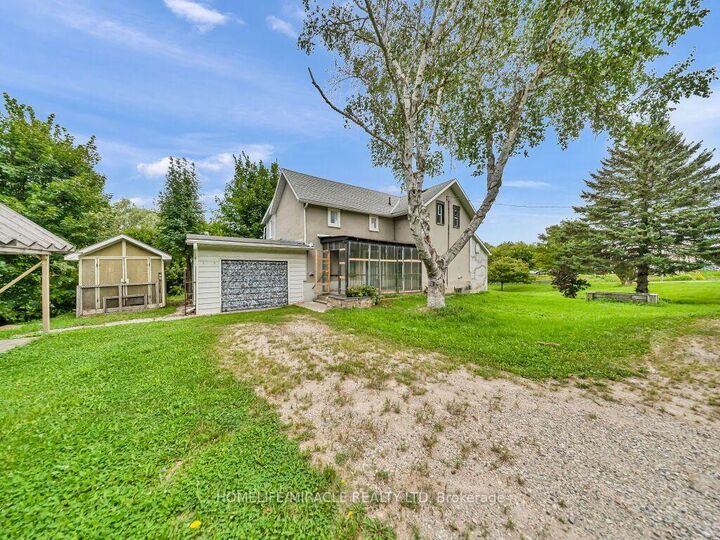 7964 Wellington County 109 Road — photo 1