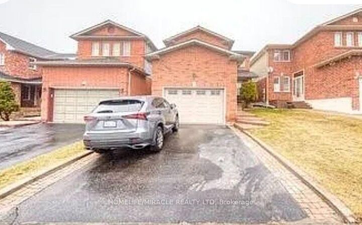 6 Adams Park Gate — photo 1