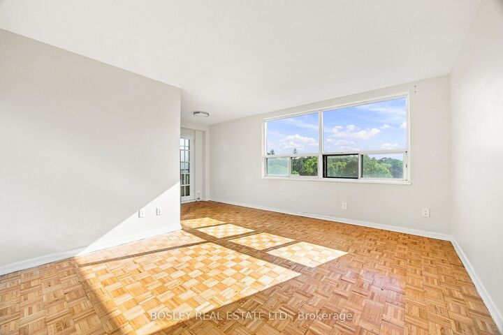 Property Photo:  85 Lawton Boulevard 310  ON M4V 1Z7 