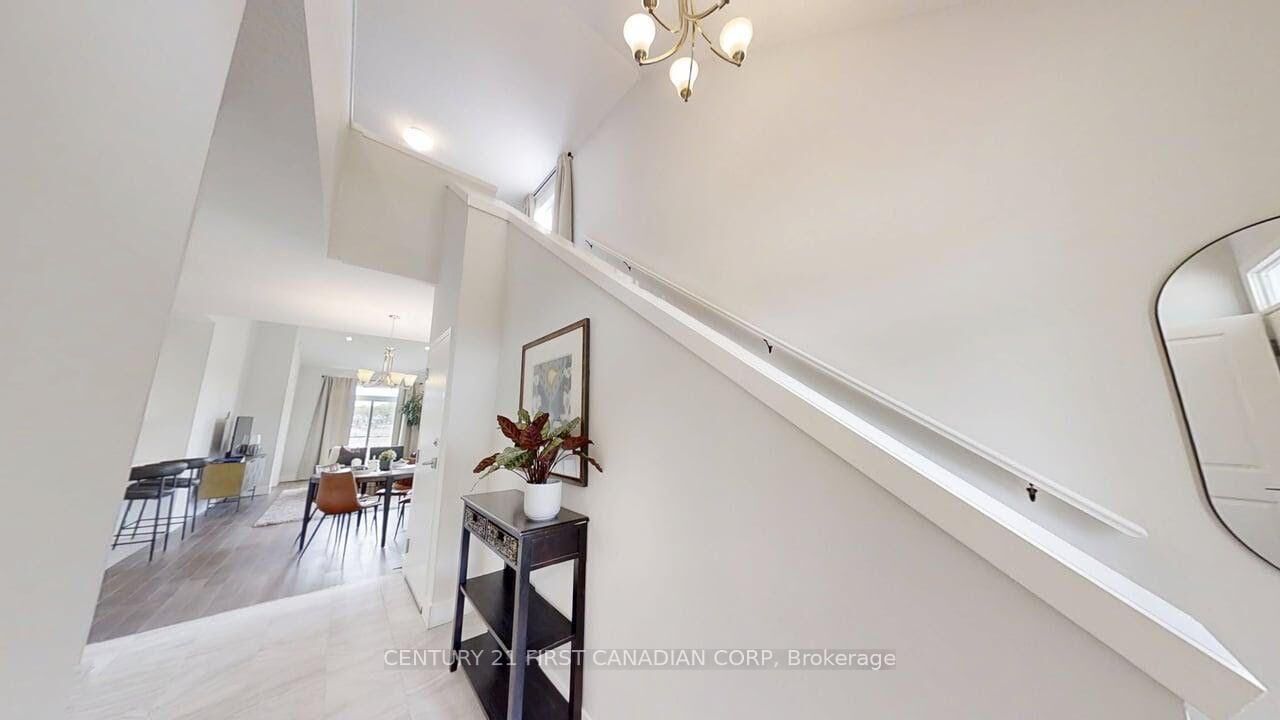 Property Photo: 1233 Tulloch Avenue ON N6M 0L8