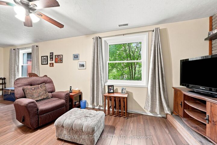 19A Park Street E — photo 1