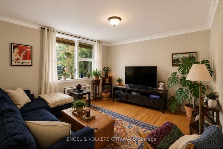 Property Photo: 520 Hilson Avenue ON K1Z 6C8