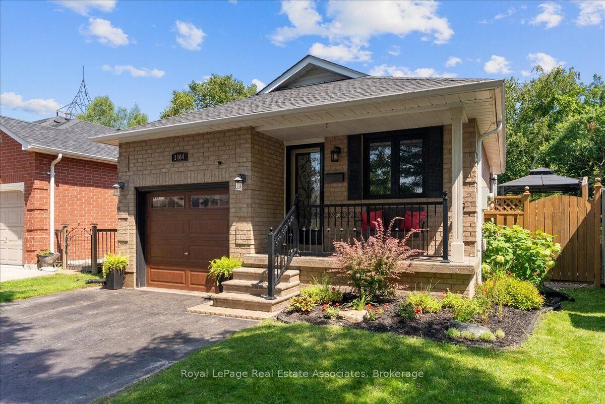 Property Photo:  1464 Trowbridge Drive  ON L1G 7R7 
