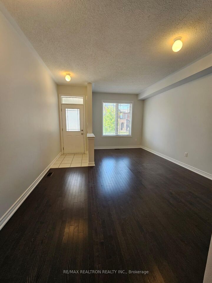 Property Photo:  19 Walter English Drive  ON L9N 0R8 