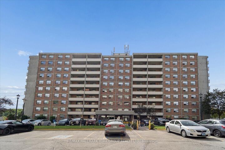 Property Photo:  20 William Roe Boulevard 405  ON L3Y 5V6 