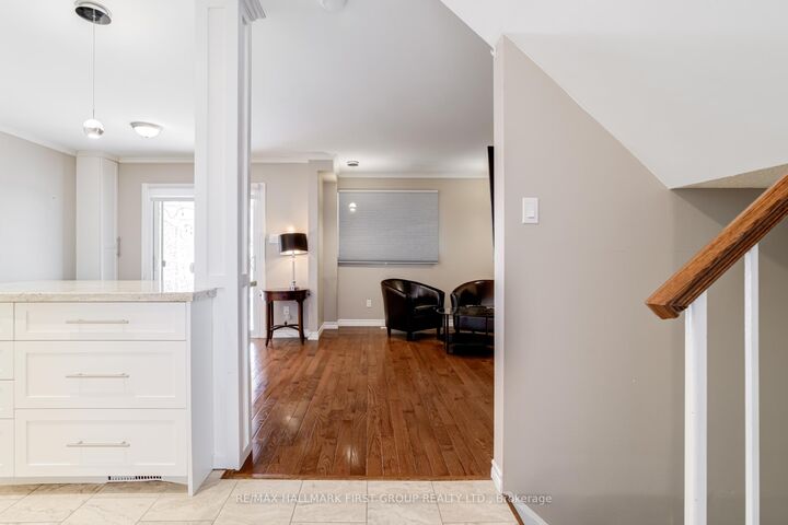 Property Photo:  30 Stockbridge Crescent  ON L1T 2G7 