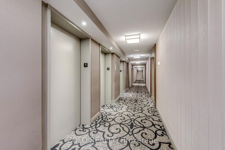 Property Photo: 330 Rathburn Road W 908 ON L5B 3Y1