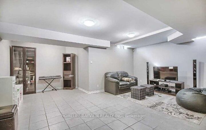 Property Photo:  95 Nantucket Drive (Bsmnt)  ON L4E 3X4 