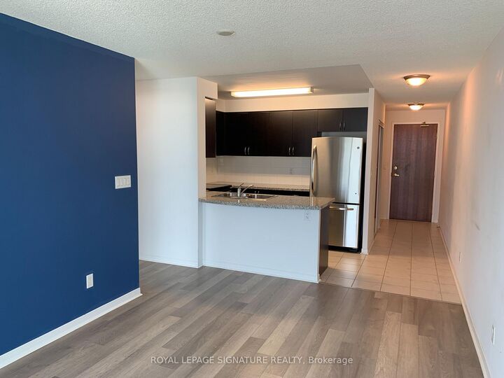 Property Photo:  4900 Glen Erin Drive 1511  ON L5M 7S2 