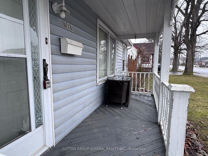 Property Photo:  305 Crowland Avenue  ON L3B 1X5 