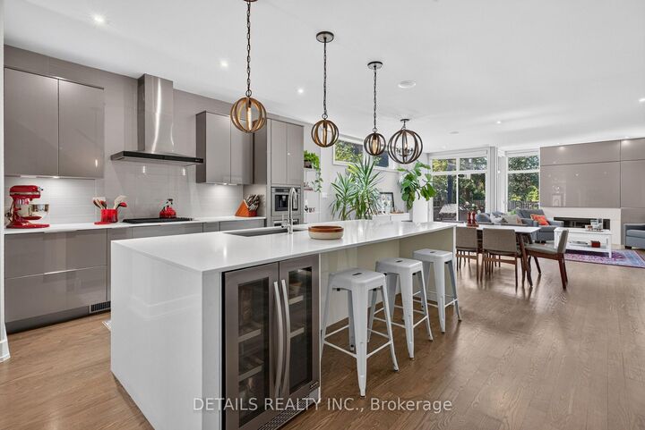 Property Photo: 296 Kirchoffer Avenue ON K2A 1Y2