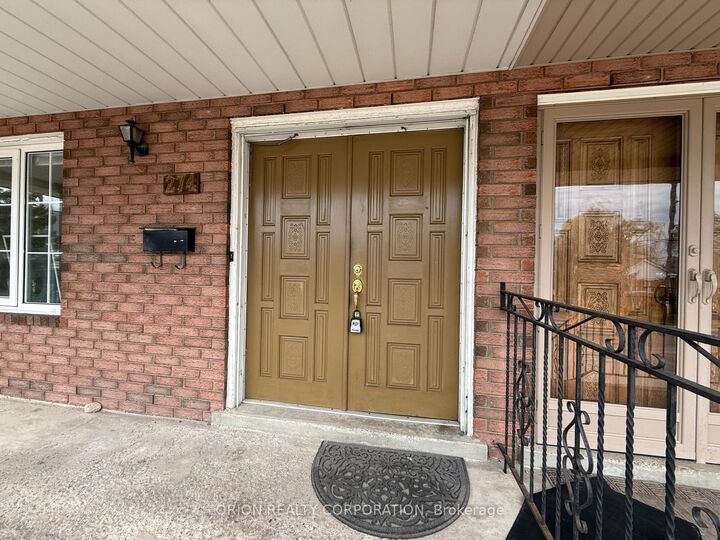 Photo de la propriété:  274 Viewmount Avenue Upper  ON M6B 1V2 