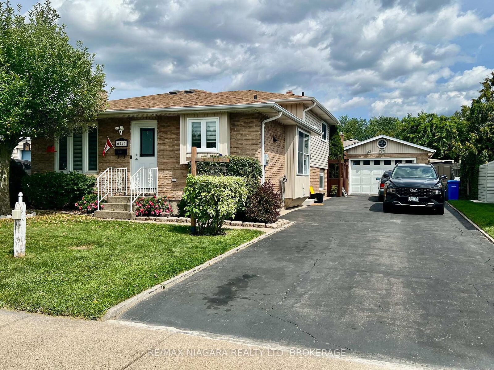 Property Photo: 6196 Kirkland Drive ON L2H 2A6