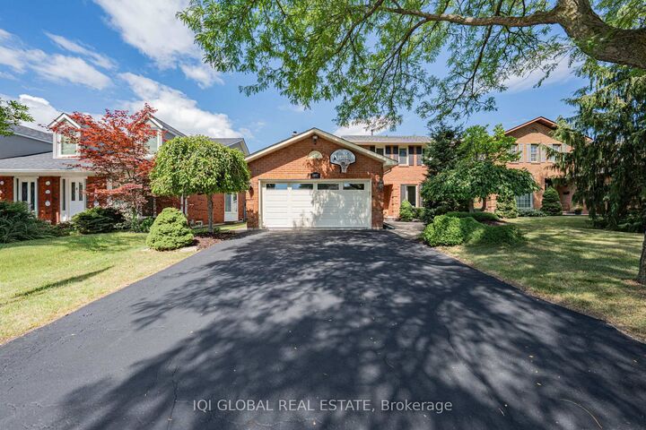 Property Photo:  1497 Greenbriar Drive  ON L6M 1Y9 