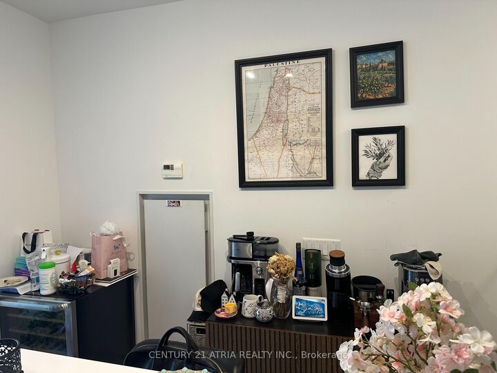 Property Photo:  77 Shuter Street 1616  ON M5B 0B8 
