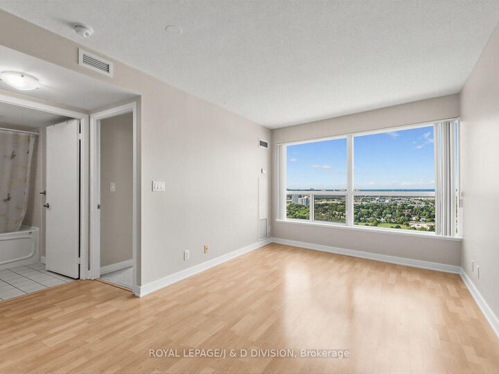 Property Photo:  38 Lee Centre Drive 3002  ON M1H 3J7 