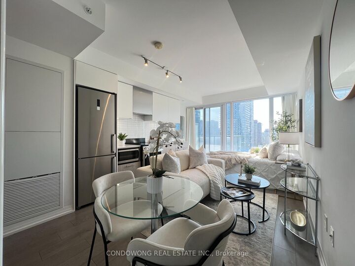 Property Photo: 251 Jarvis Street 3007 ON M5B 0C3
