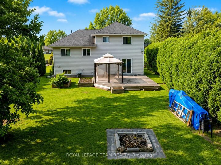 158 Oakwood Drive — photo 1