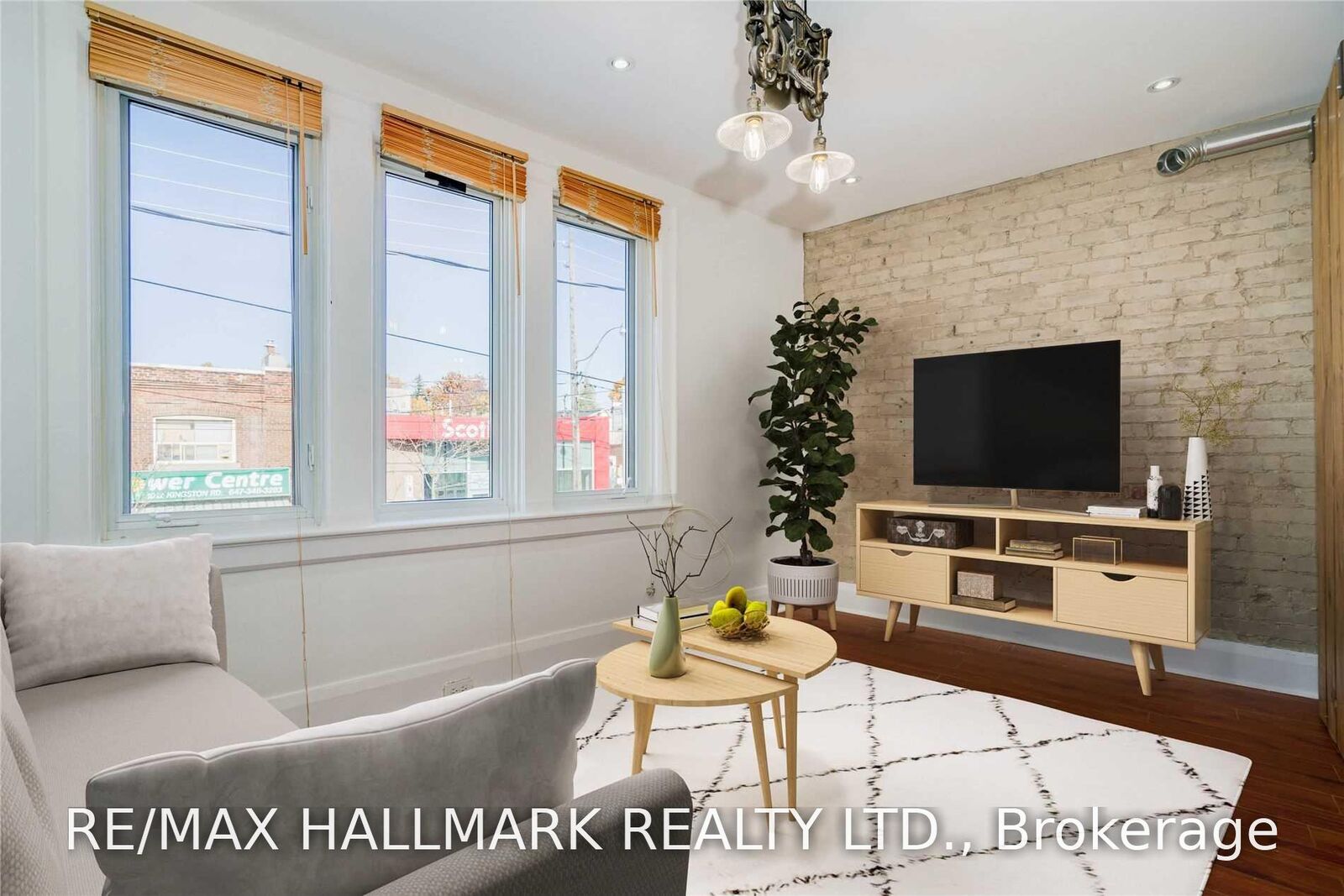 Property Photo:  1001 Kingston Road 2nd Fl  ON M4E 1T3 