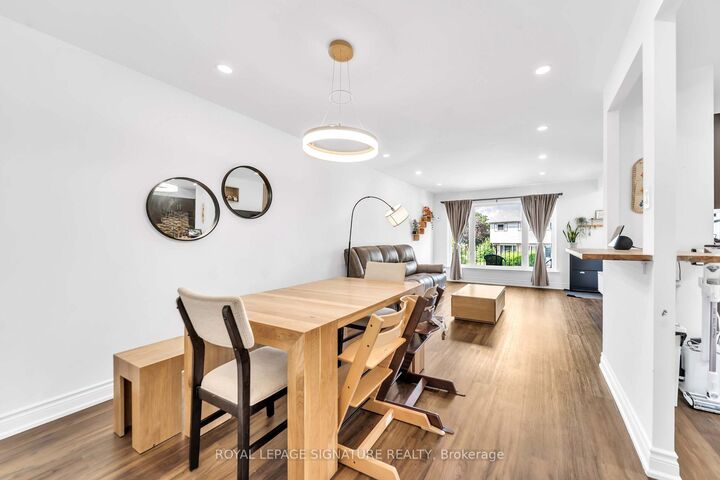 Property Photo:  702 Leeder Court Main  ON L3Y 5A7 