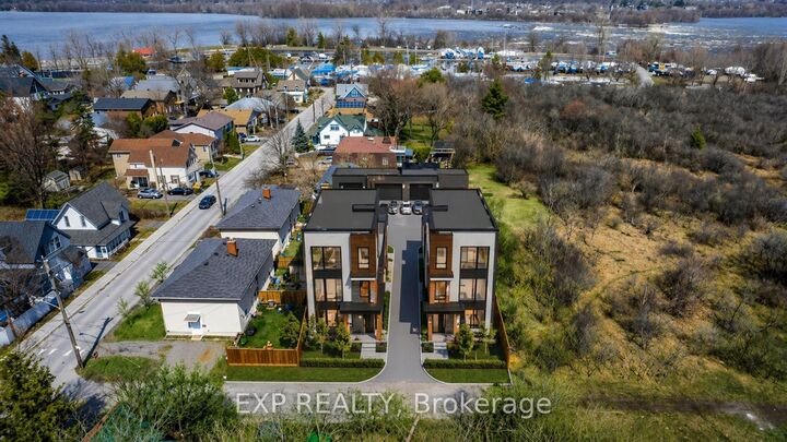 Property Photo:  2725 Rowatt Street  ON K2B 5W4 
