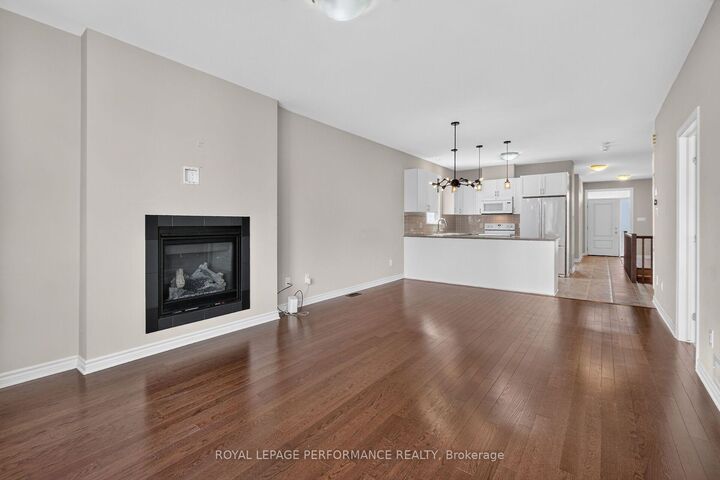 Property Photo:  157 Boxcar Crescent  ON K4R 0C4 