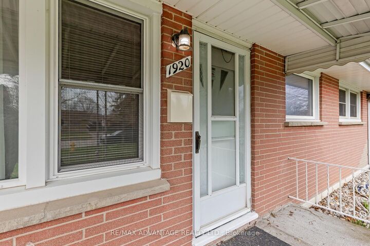 Property Photo:  1920 Duluth Crescent  ON N5V 1H7 